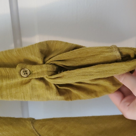 CLOSET CLOSING 7/31 Pea green Splendid Button-up cardigan small - Picture 5 of 5